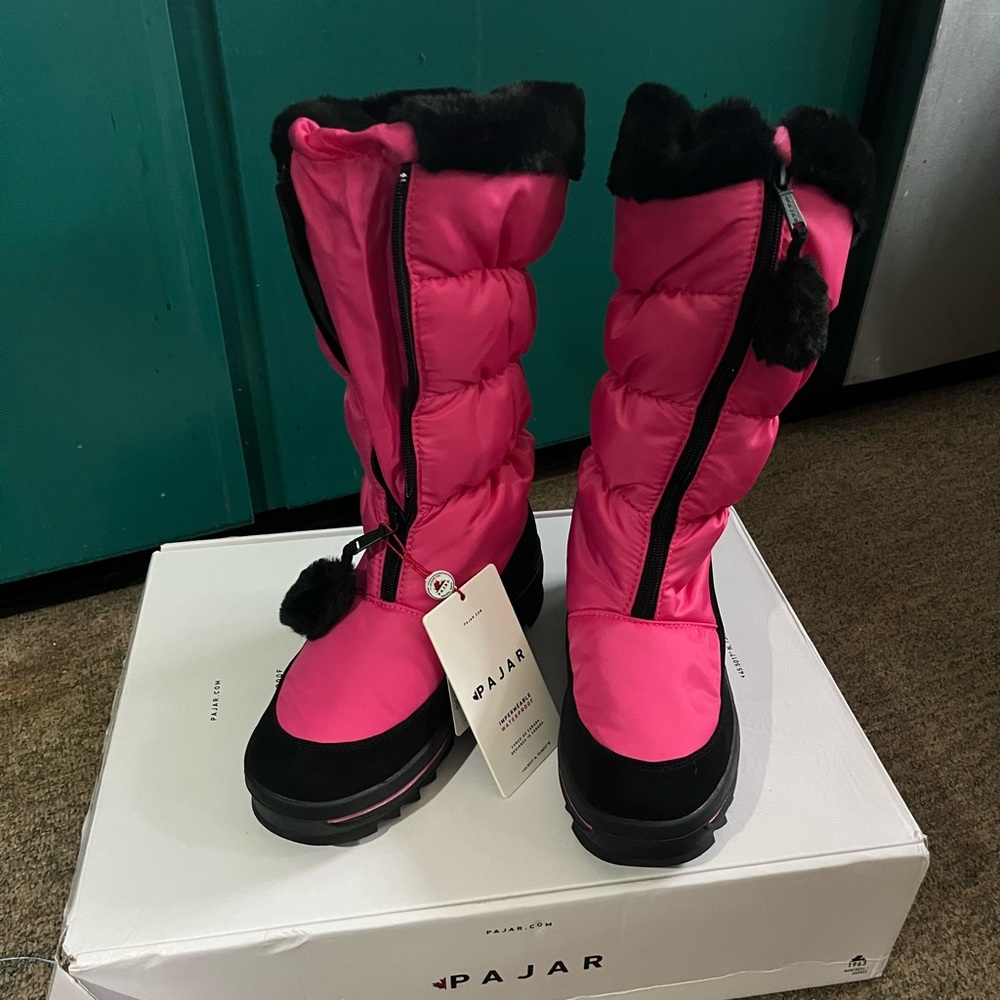 Pajar Hot Pink and Black Winter Boots with Faux-Fur Lining